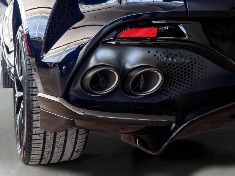 2026 Aston Martin DBX 707