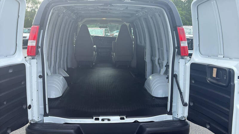 2026 GMC Savana 2500