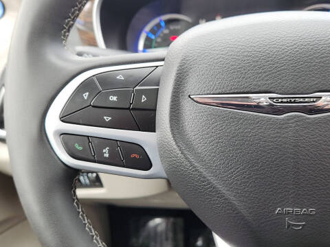 2023 Chrysler Pacifica Plug-In Hybrid Limited