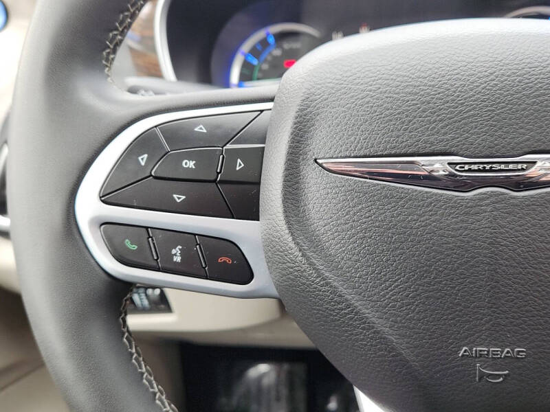 2023 Chrysler Pacifica Plug-In Hybrid Limited