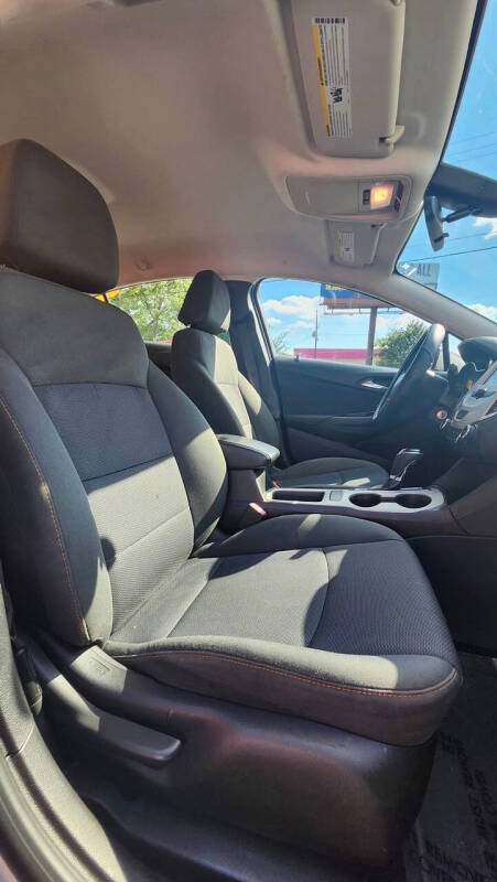 2017 Chevrolet Cruze LS Auto