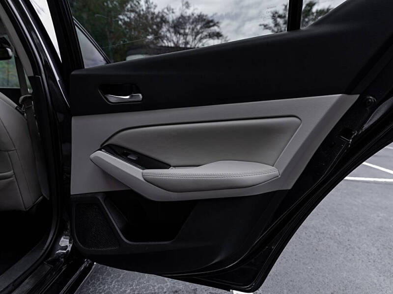 2021 Nissan Altima 2.5 Platinum