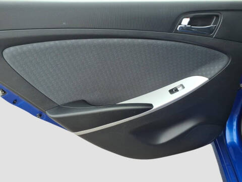 2013 Hyundai Accent SE