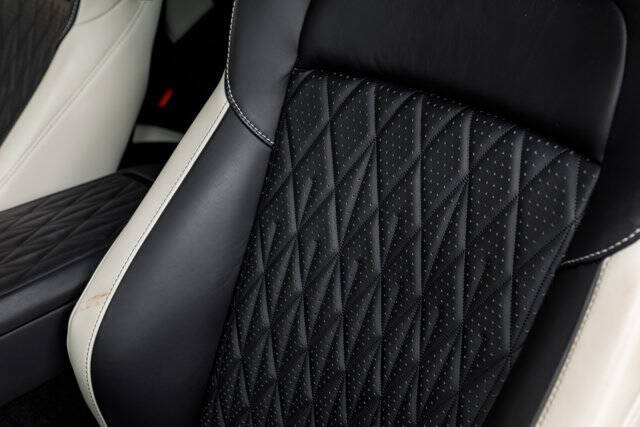 2024 Aston Martin DB12 V8