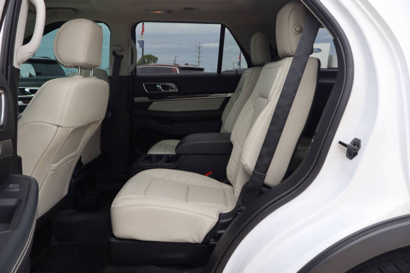 2017 Ford Explorer Platinum