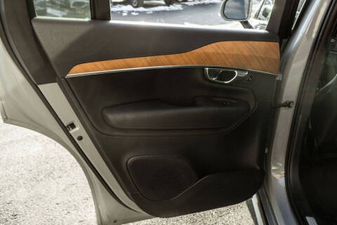 2025 Volvo XC90 B6 Plus Bright Theme 7P