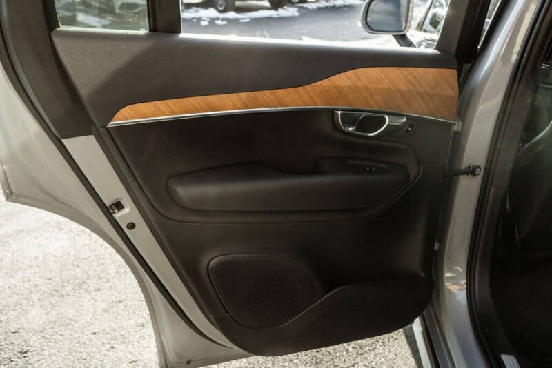 2025 Volvo XC90 B6 Plus Bright Theme 7P