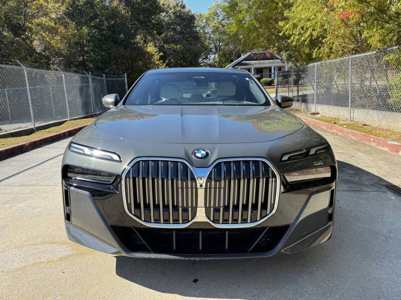 2023 BMW 7 Series 740i