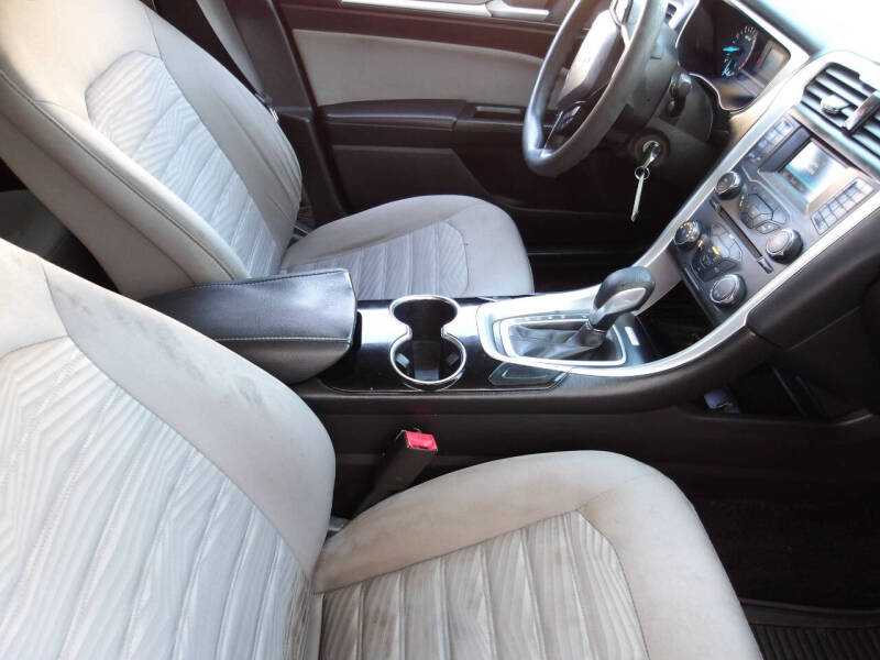 2016 Ford Fusion S