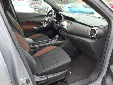 2024 Nissan Kicks SR