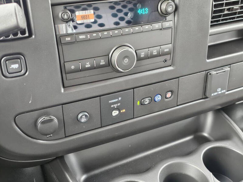 2025 Chevrolet Express 2500