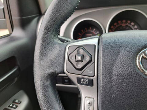 2016 Toyota Sequoia SR5