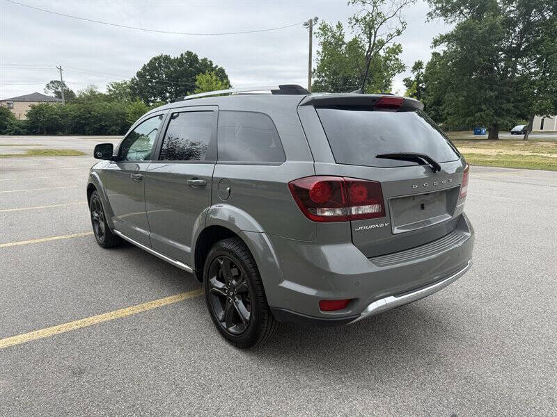 2020 Dodge Journey Crossroad