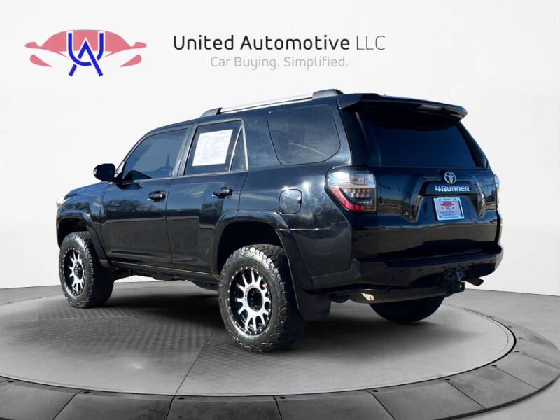 2016 Toyota 4Runner Trail Premium photo 8