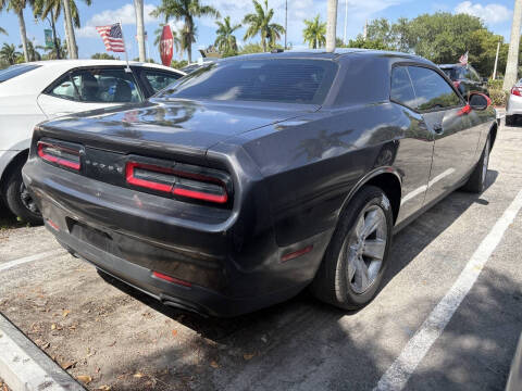 2016 Dodge Challenger SXT