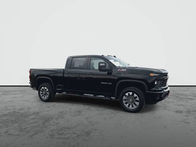 Used 2024 Chevrolet Silverado 2500HD Custom with VIN 2GC4YME75R1210781 for sale in Council Bluffs, IA