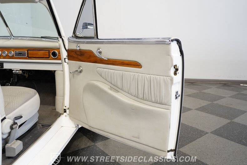1947 Ford Deluxe
