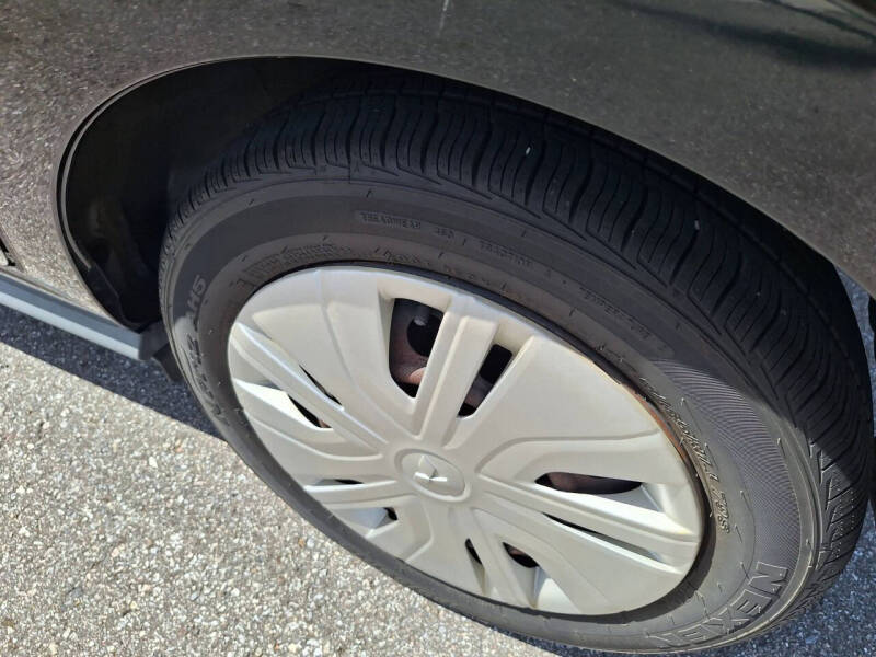 2017 Mitsubishi Mirage ES