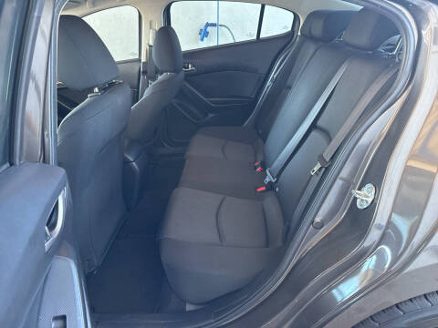 2016 Mazda MAZDA3 i Sport