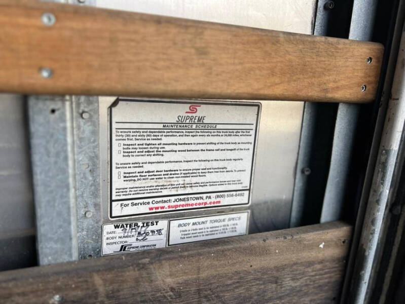 2018 Freightliner M2 106