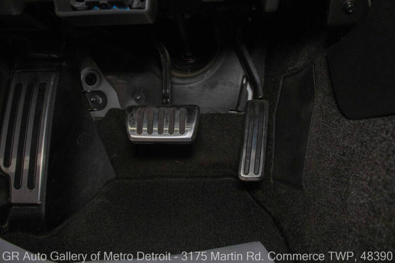 2009 Saturn SKY Red Line