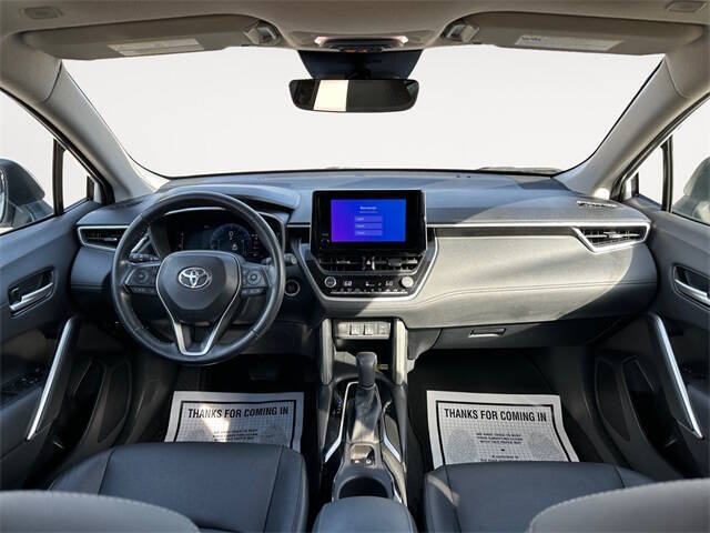 2023 Toyota Corolla Cross XLE