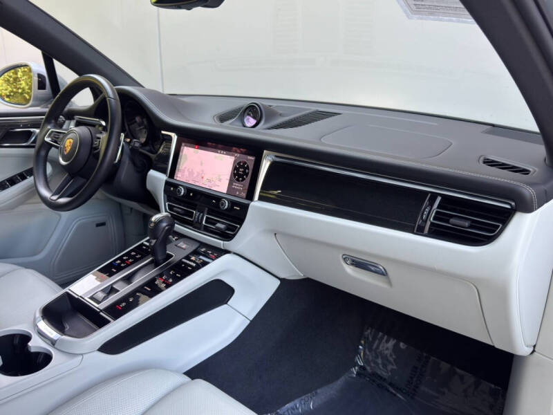 2023 Porsche Macan S