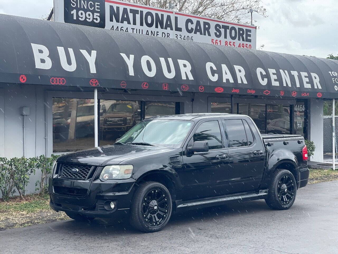 2010 Ford Explorer Sport Trac  - $17,900