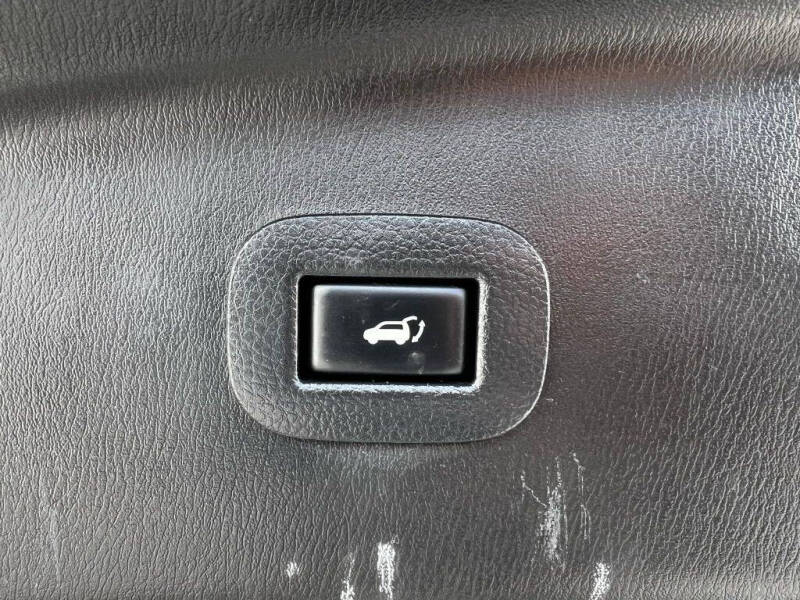 2017 Nissan Armada SL