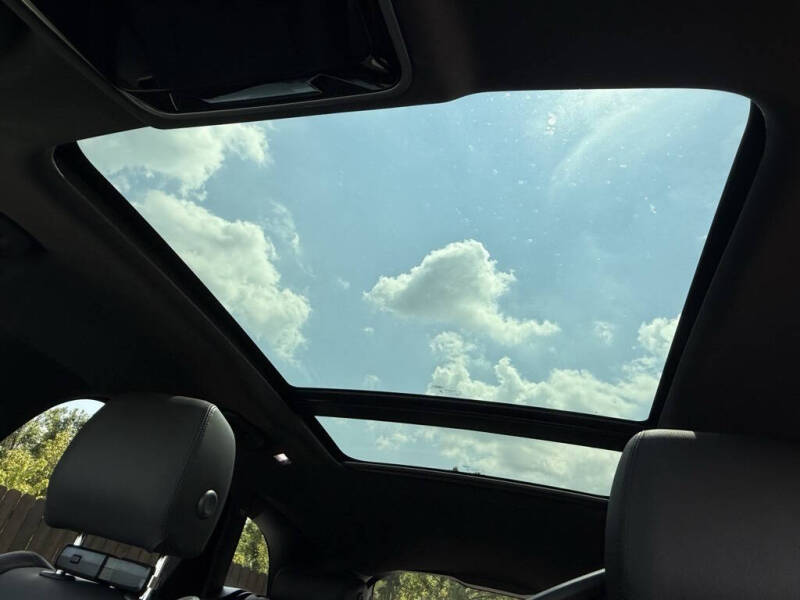 2026 Land Rover Range Rover Velar P250 Dynamic SE