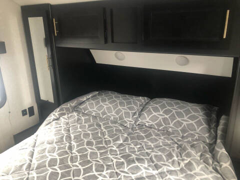 2021 FOR RENT!!!  Forest River Greywolf 23DBH