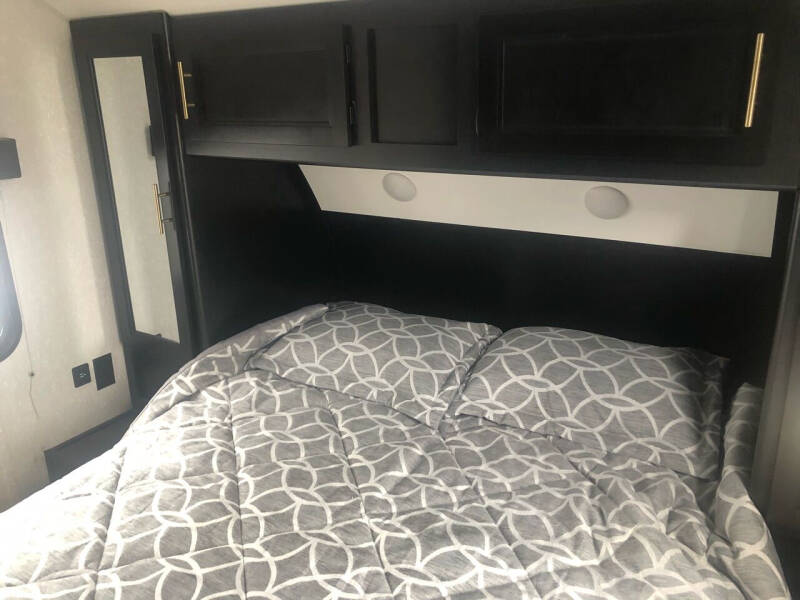 2021 FOR RENT!!!  Forest River Greywolf 23DBH