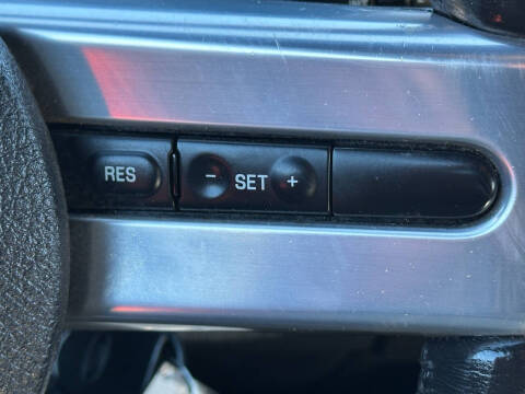 2005 Ford Mustang GT Deluxe