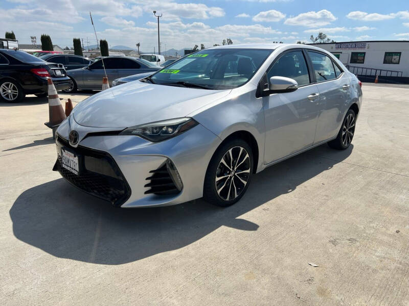 2018 Toyota Corolla SE photo 3