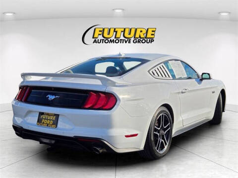 2022 Ford Mustang EcoBoost