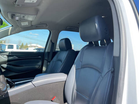 2020 Buick Enclave Essence
