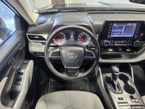 2022 Toyota Highlander L