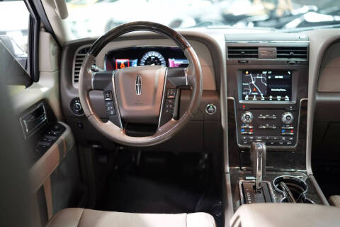 2017 Lincoln Navigator Select