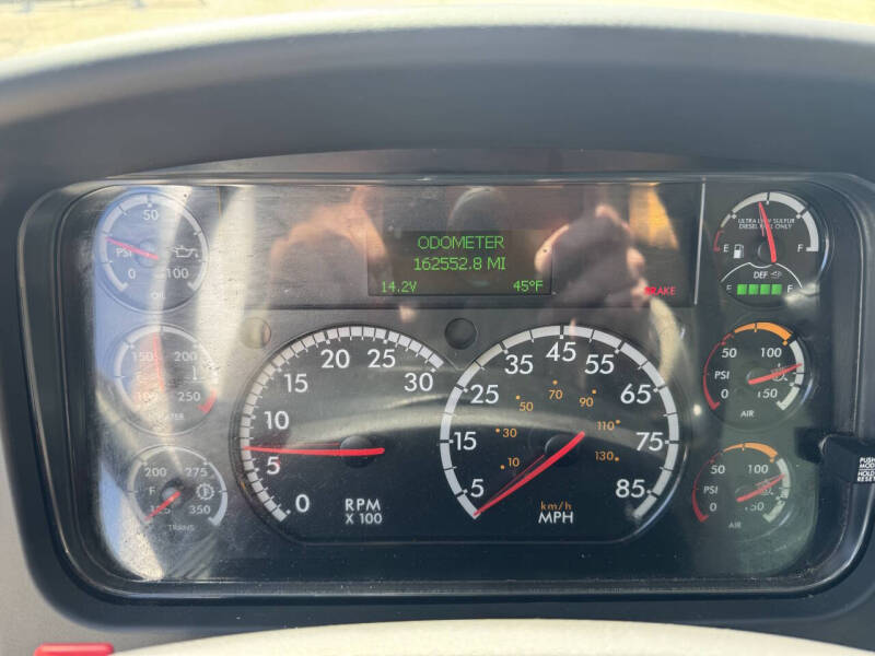 2020 Freightliner M2 106