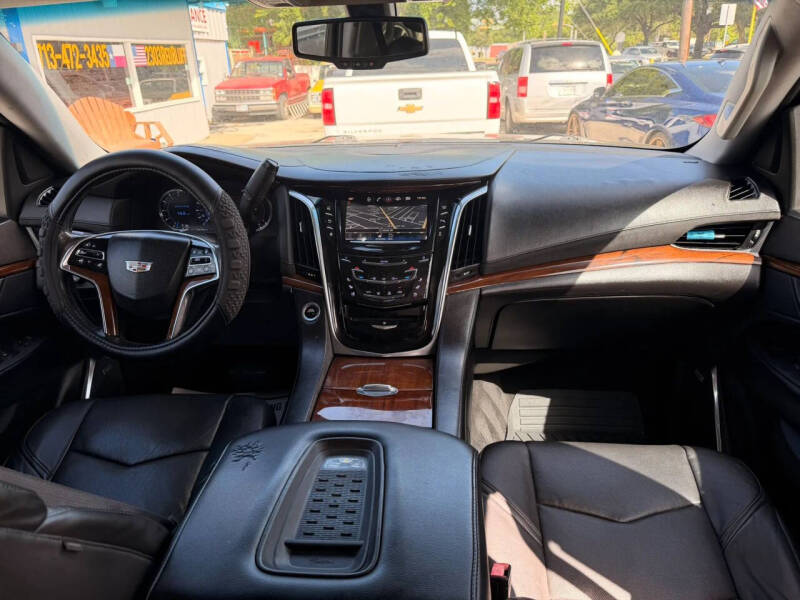 2016 Cadillac Escalade Standard