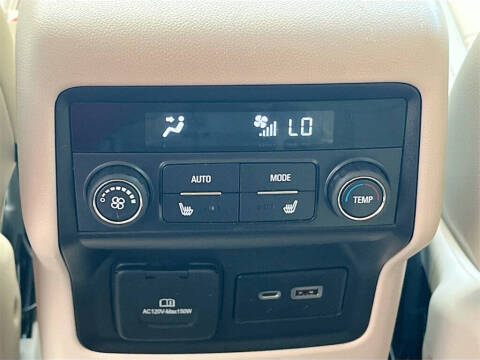 2022 GMC Acadia Denali