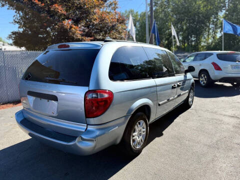 2005 Dodge Grand Caravan SE