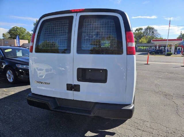 2017 Chevrolet Express 2500