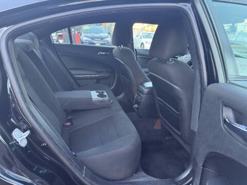 2013 Dodge Charger SE