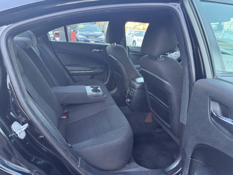 2013 Dodge Charger SE