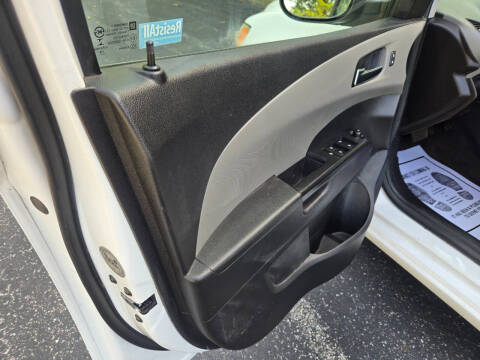 2015 Chevrolet Sonic LT Auto