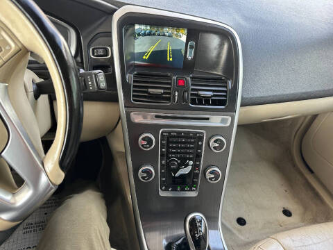 2015 Volvo XC60 T6 Drive-E