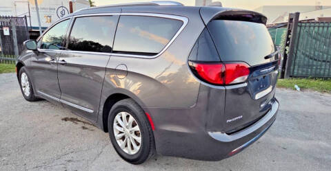 2019 Chrysler Pacifica Touring L