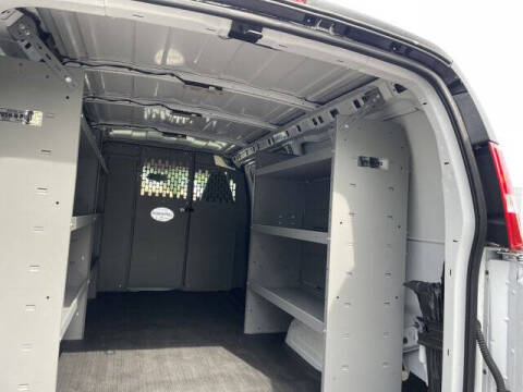 2025 Chevrolet Express 3500
