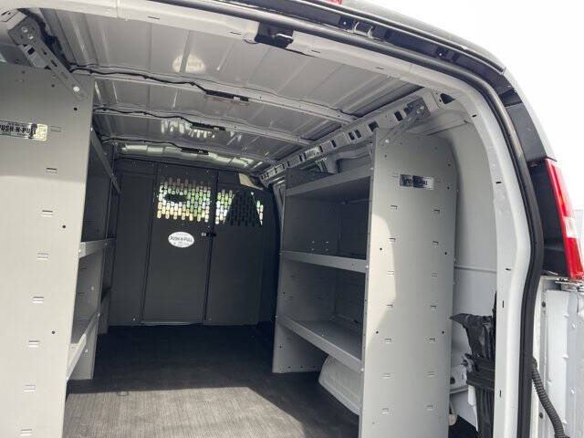 2025 Chevrolet Express 3500